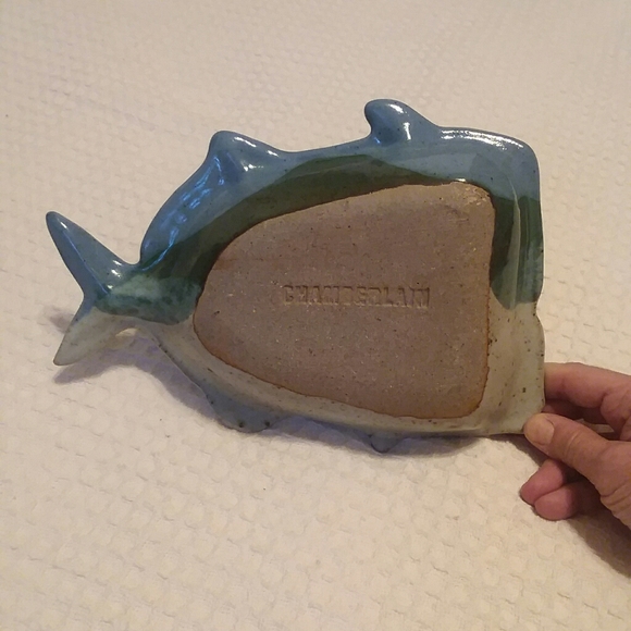 Tom Chamberlain Art Studio Fish Dish - Picture 3 of 4